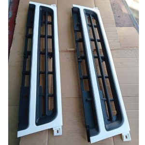 Mitsubishi Fuso 617 front grille