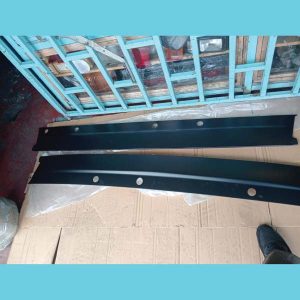 Isuzu NPR Wiper panel-old model